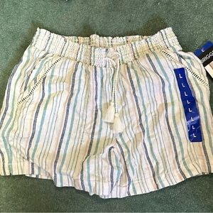 NWT Briggs Linen Shorts